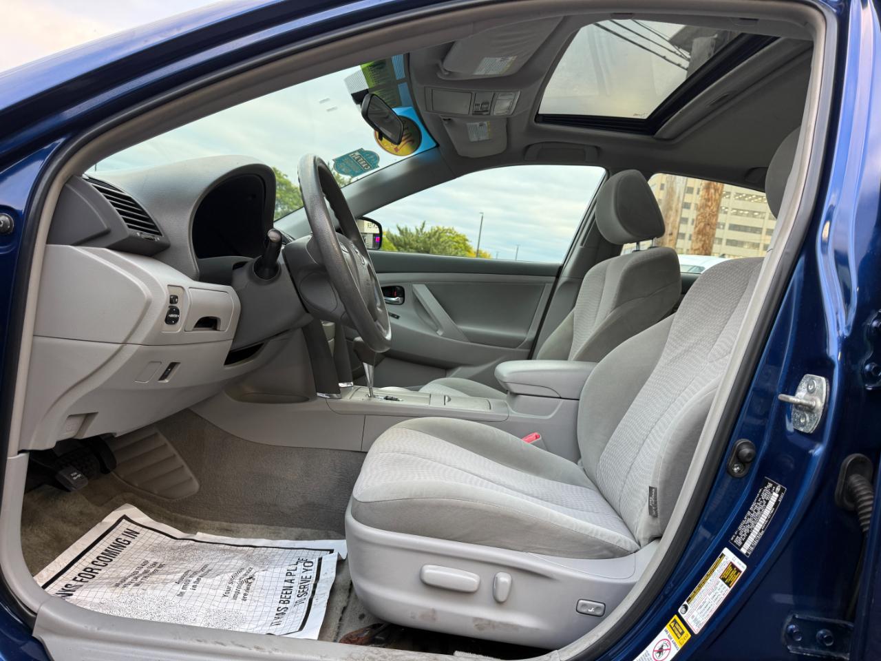 Toyota Camry LE 6-Spd AT 2010