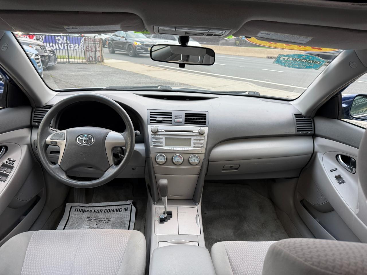 Toyota Camry LE 6-Spd AT 2010