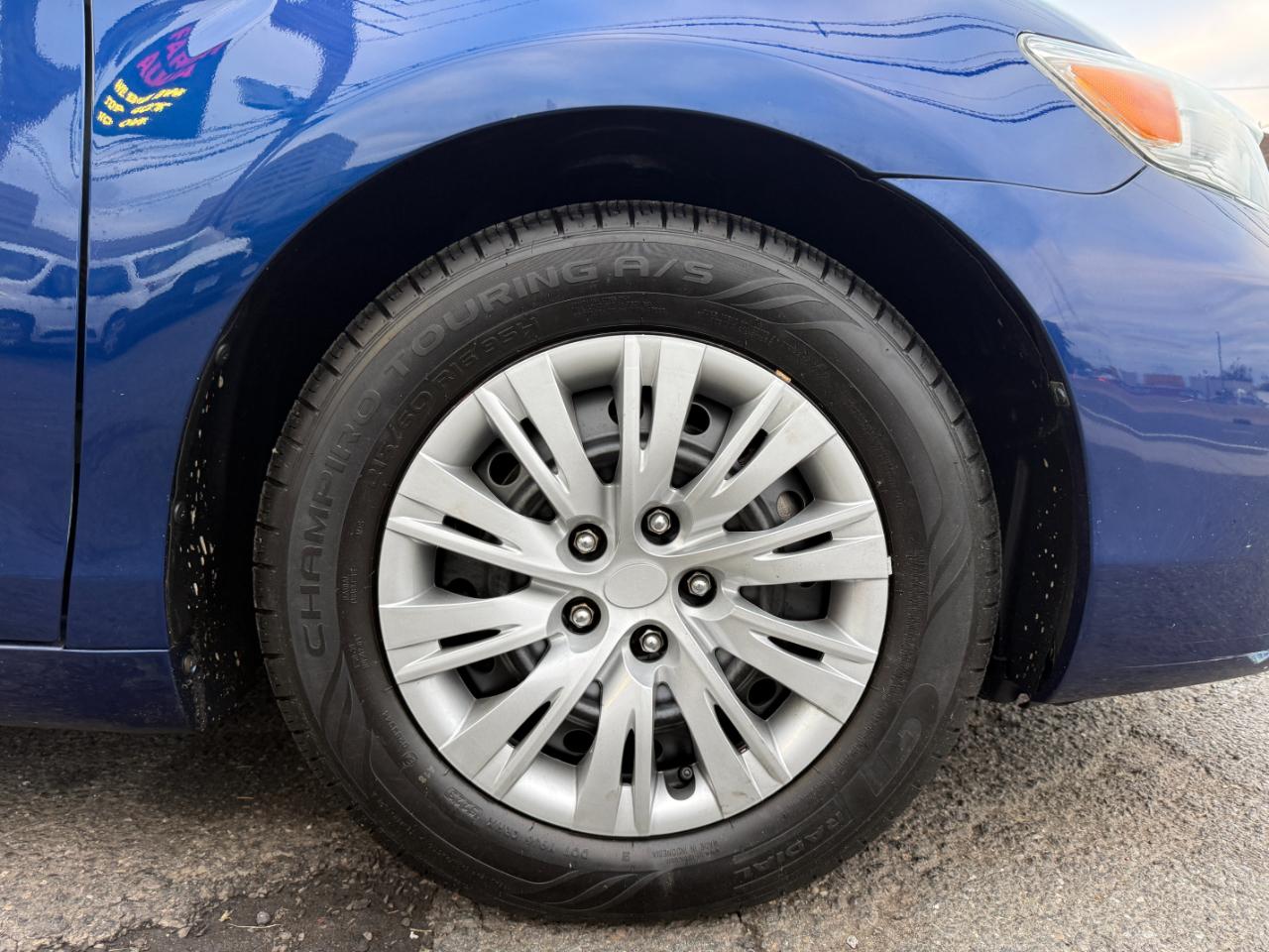 Toyota Camry LE 6-Spd AT 2010