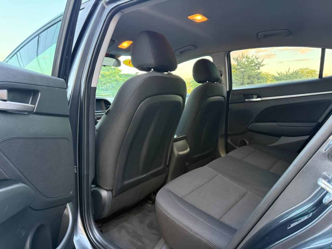 Hyundai Elantra SEL 2.0L Auto 2020