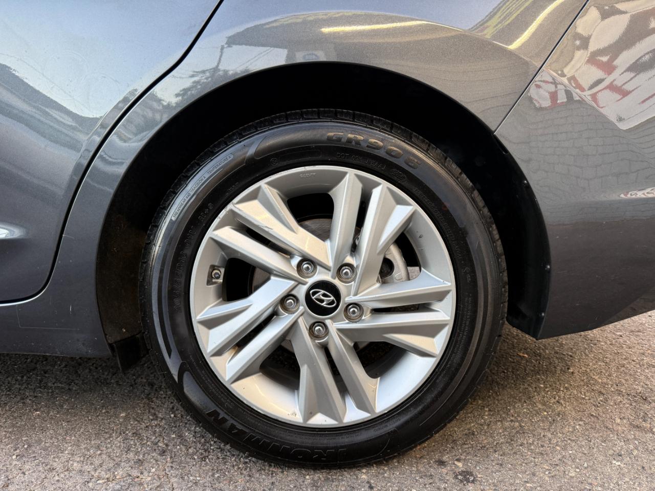 Hyundai Elantra SEL 2.0L Auto 2020