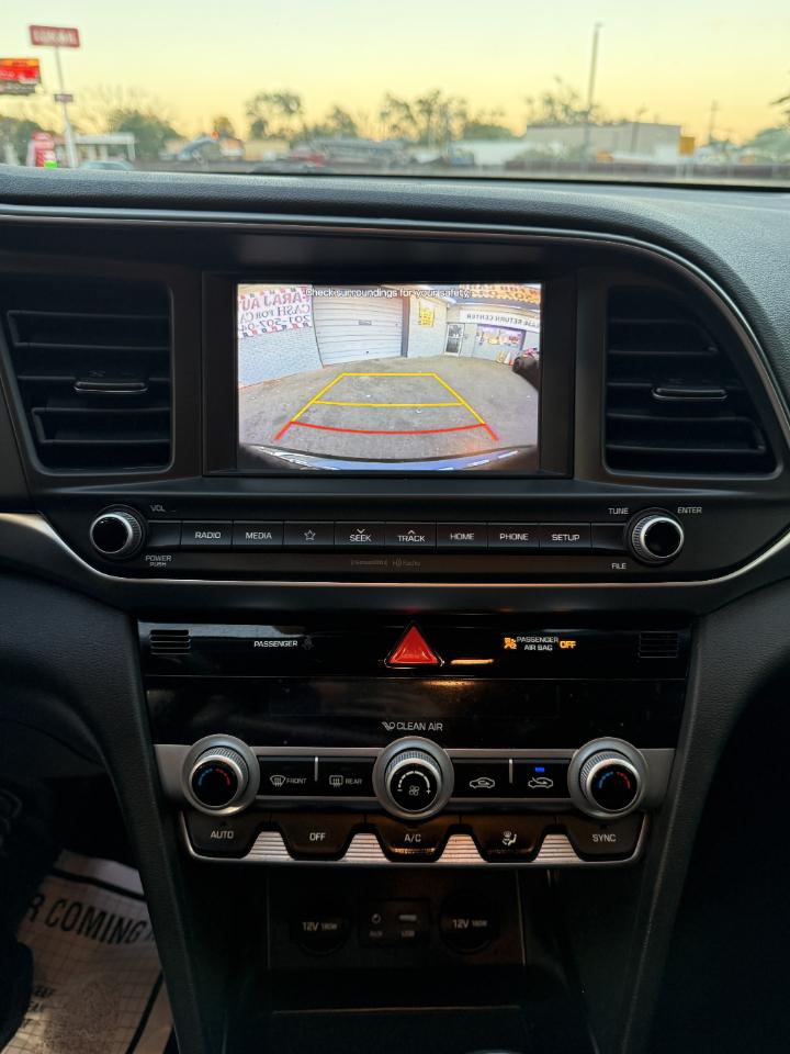 Hyundai Elantra SEL 2.0L Auto 2020