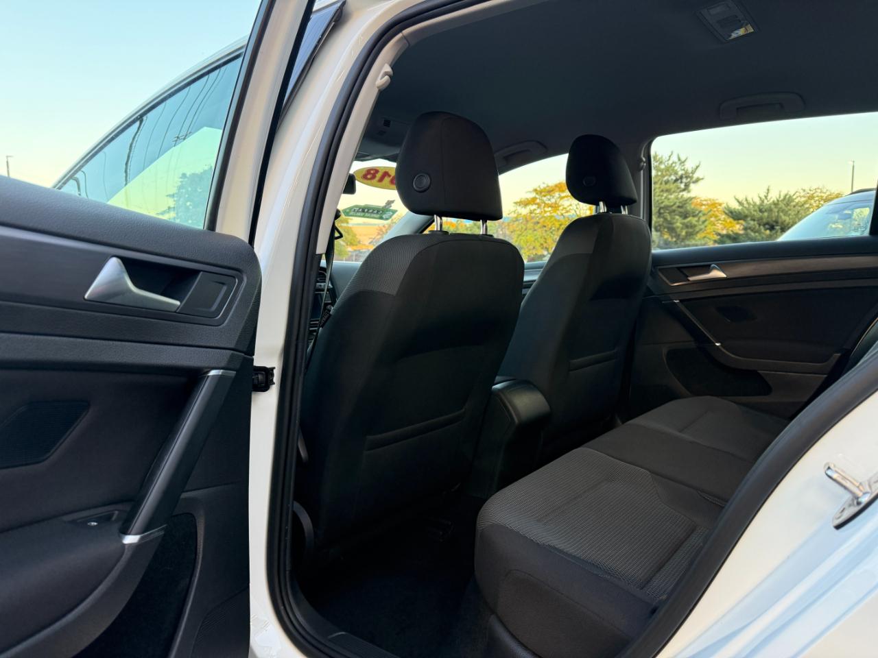 Volkswagen Golf TSI S 6A 2018