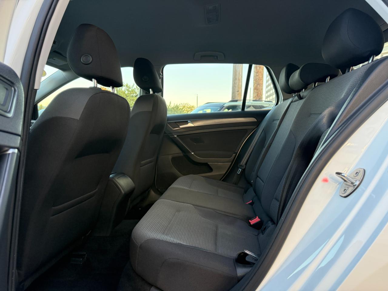 Volkswagen Golf TSI S 6A 2018