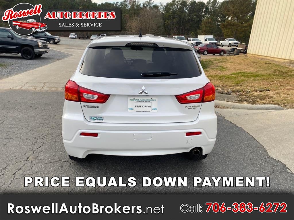 2011 Mitsubishi Outlander Sport SE's photo