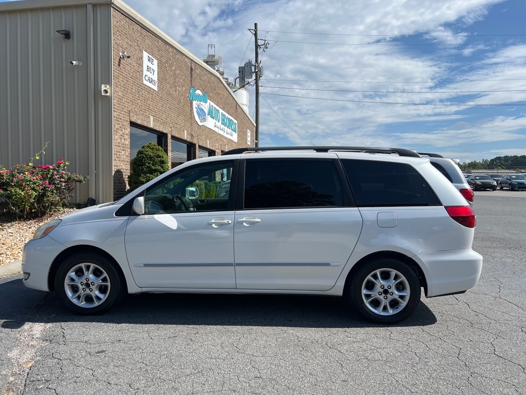 2005 Toyota Sienna XLE