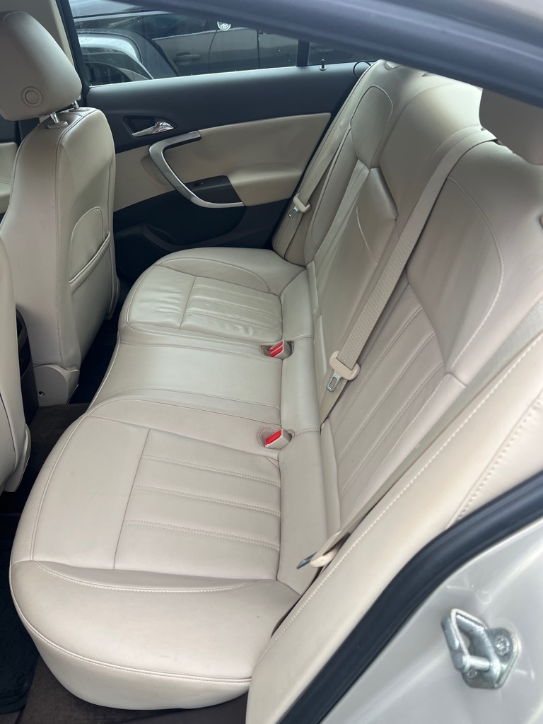 Buick Regal CXL - 2XL 2011