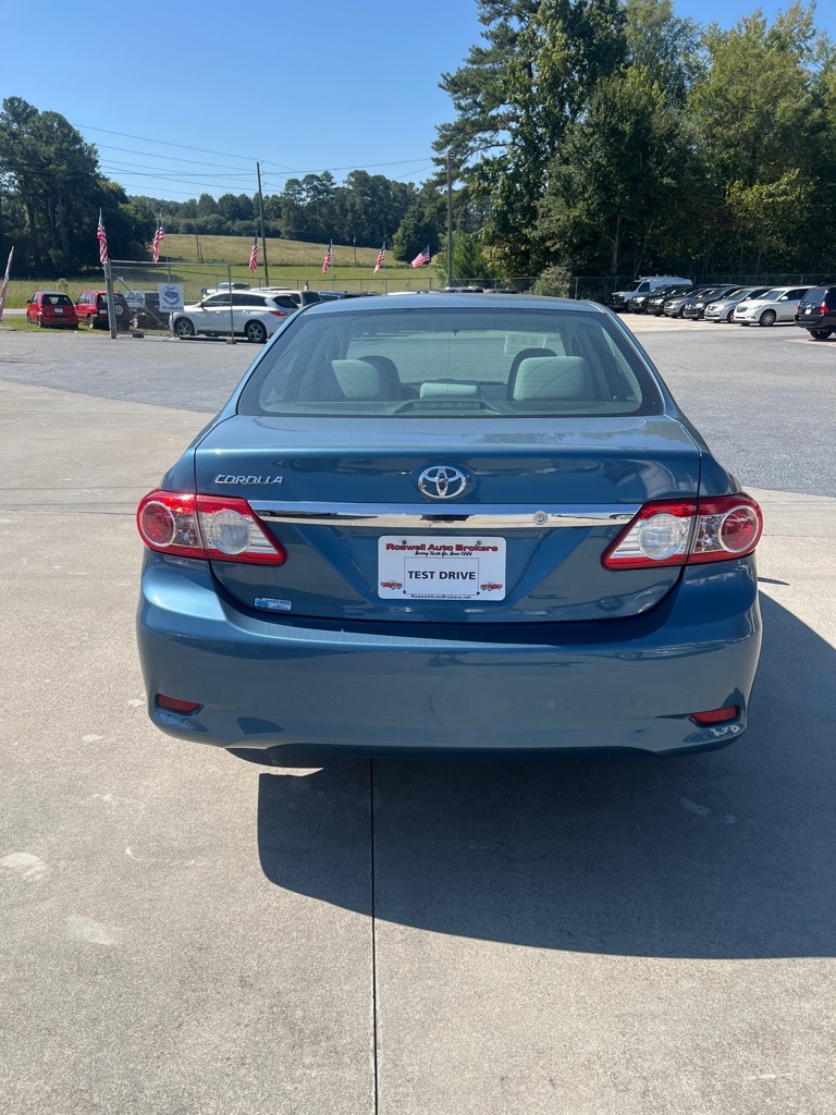 Toyota Corolla L 5-Speed MT 2013