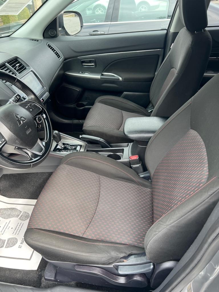 Mitsubishi Outlander Sport  2019