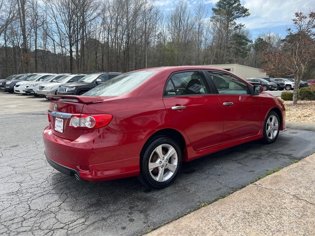 Toyota Corolla L 5-Speed MT 2012
