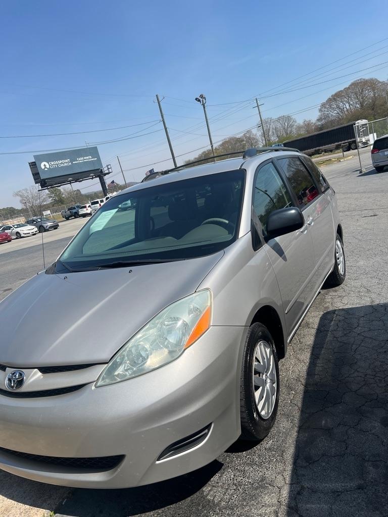 2006 Toyota Sienna LE 7-Passenger