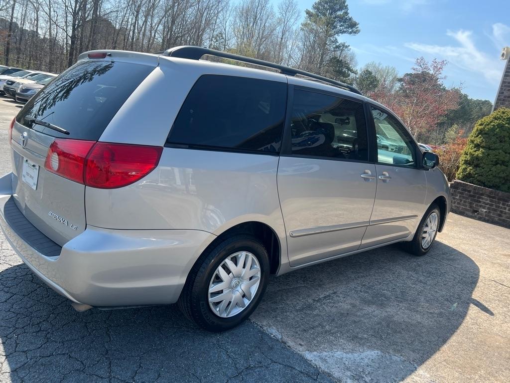 Toyota Sienna LE 7-Passenger 2006