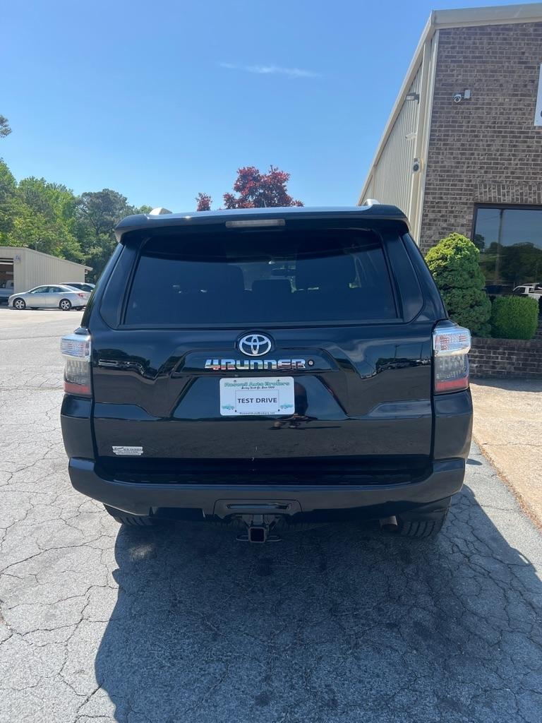 Toyota 4Runner SR5 2WD 2015