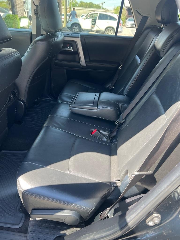 Toyota 4Runner SR5 2WD 2015