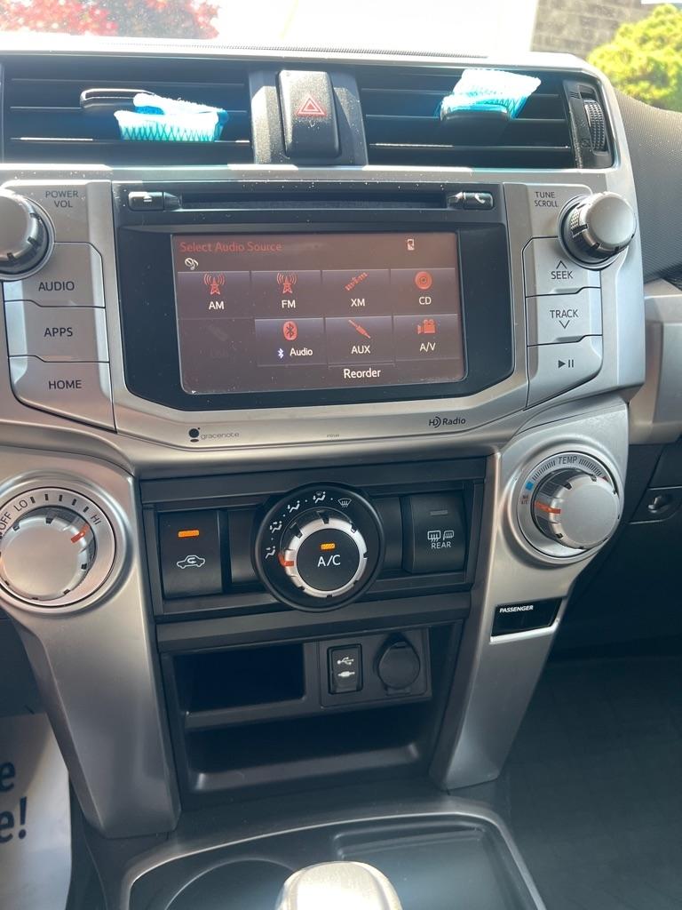 Toyota 4Runner SR5 2WD 2015