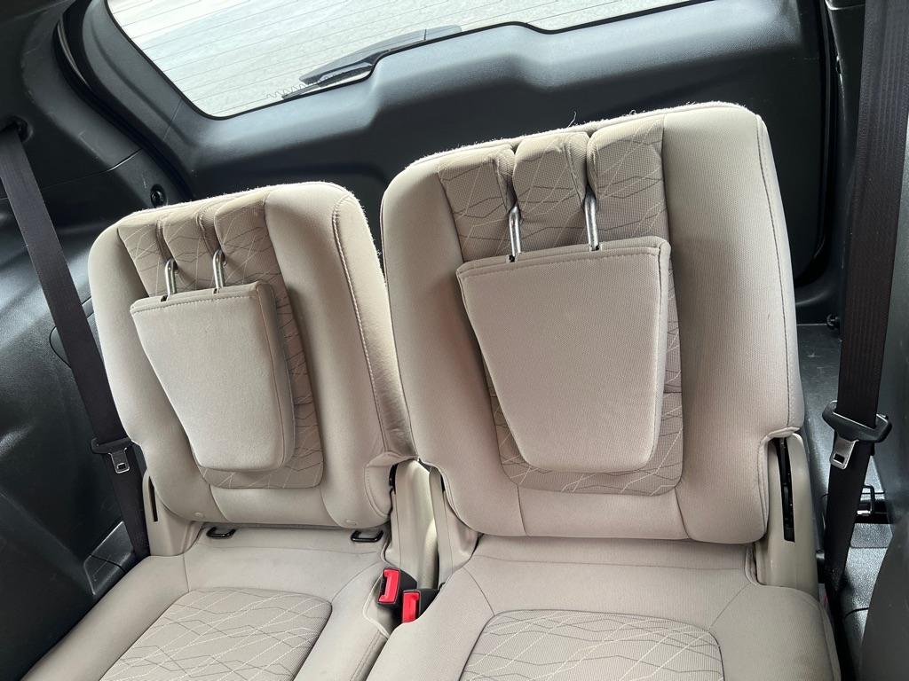 Ford Explorer Base FWD 2013