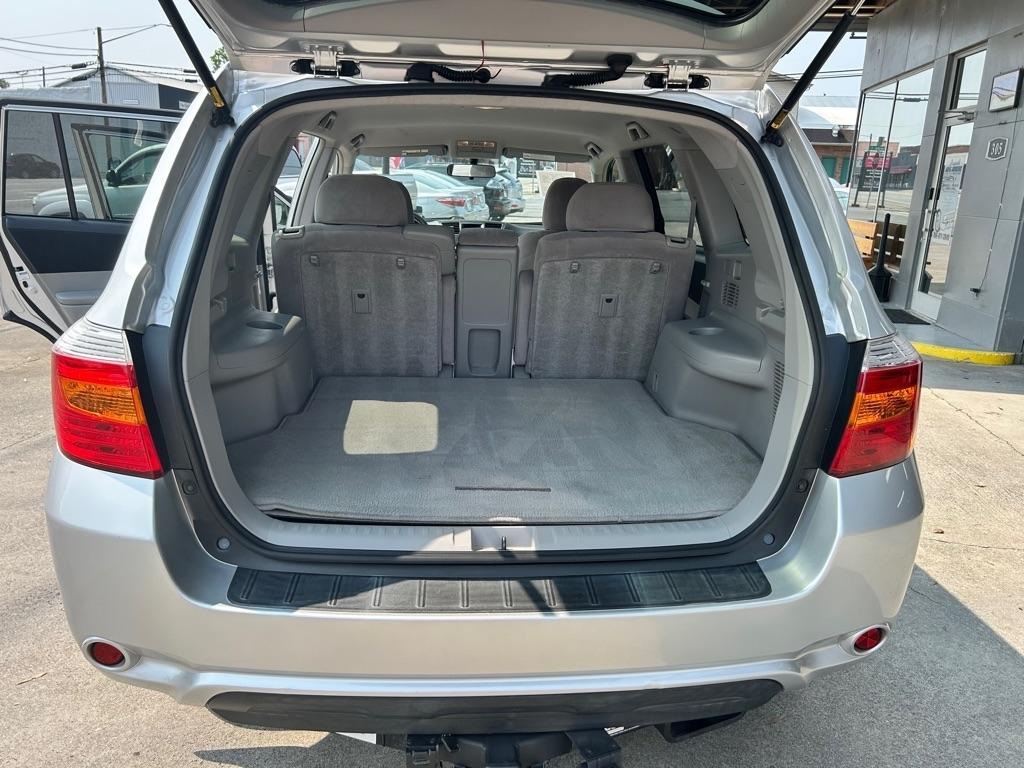 Toyota Highlander Base 2WD 2008