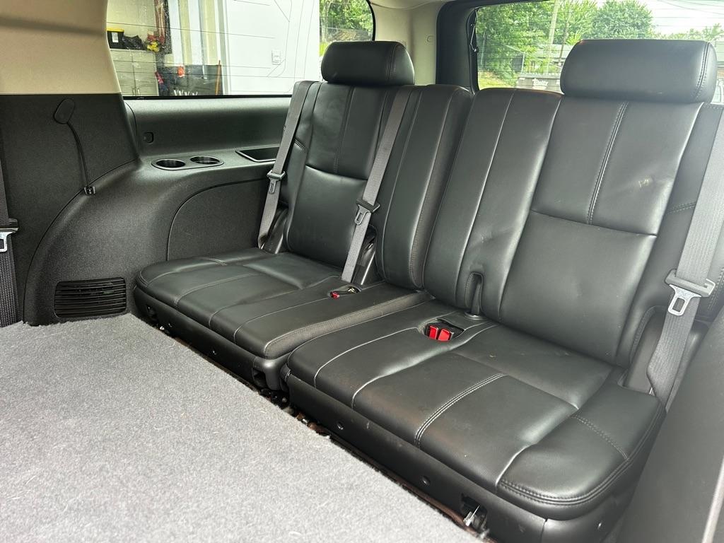 Chevrolet Suburban LT 1500 2WD 2013