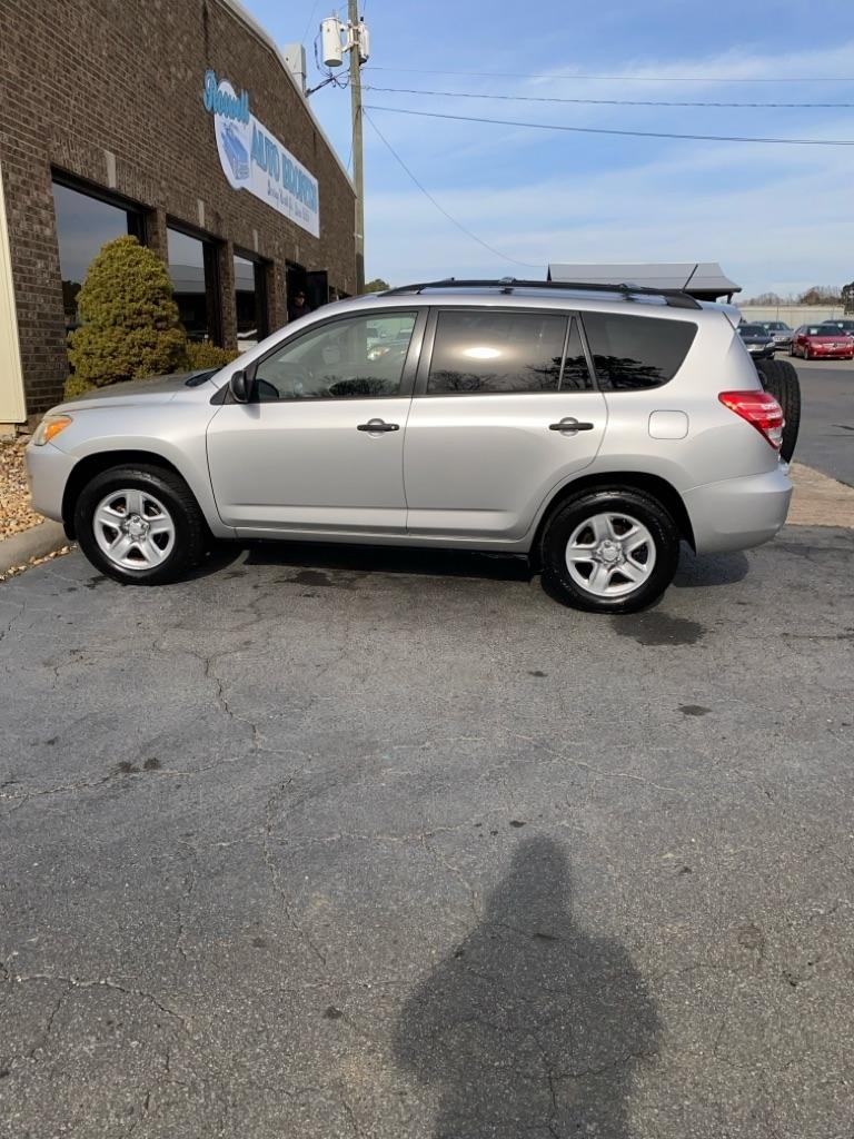2010 Toyota RAV4 Base I4 2WD