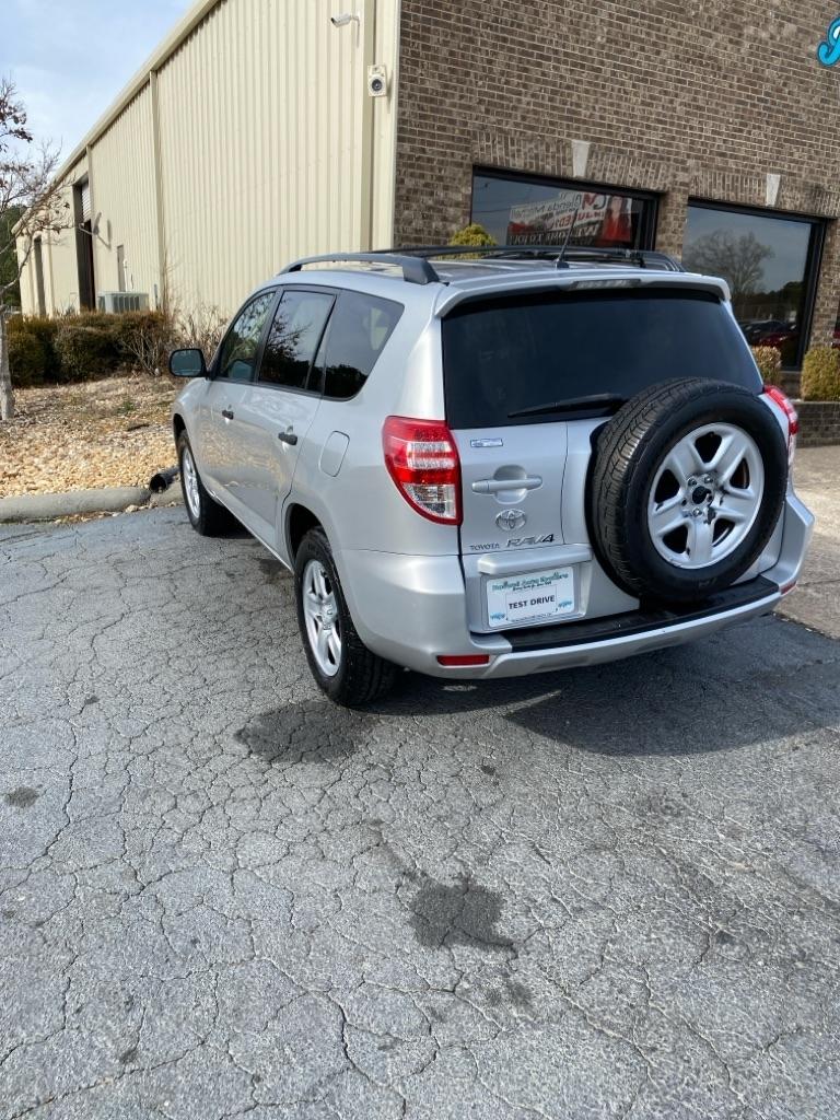 Toyota RAV4 Base I4 2WD 2010