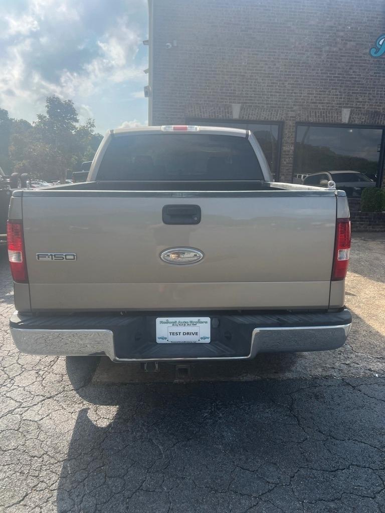 Ford F-150 XLT SuperCrew 2WD 2004
