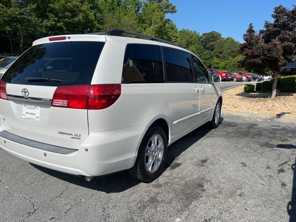 Toyota Sienna XLE 2005