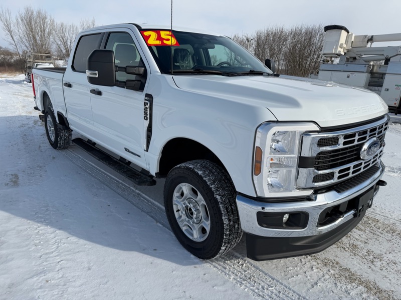 Ford F-250 SD XLT Crew Cab 4WD 2025