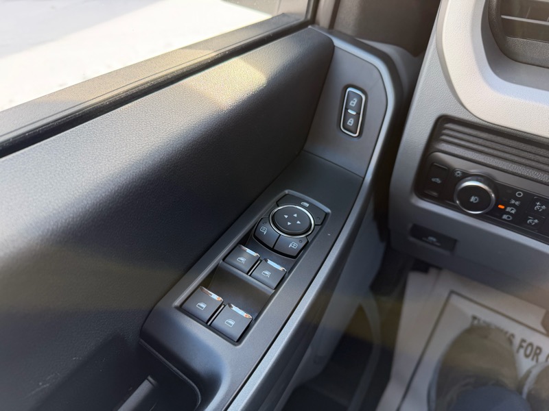 Ford F-250 SD XLT Crew Cab 4WD 2025