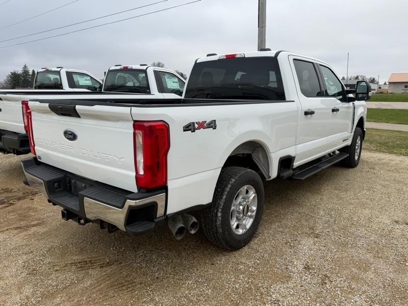 Ford F-250 SD XLT Crew Cab 4WD 2025