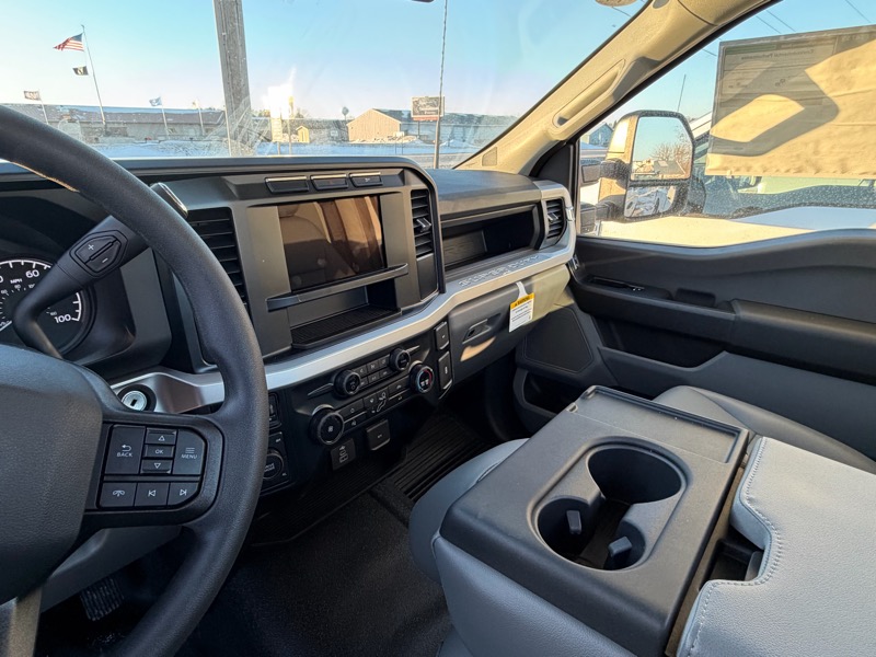 Ford F-350 SD XL 4WD 2024