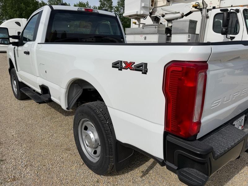 Ford F-350 SD XL 4WD 2024