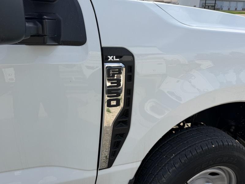Ford F-350 SD XL 4WD 2024