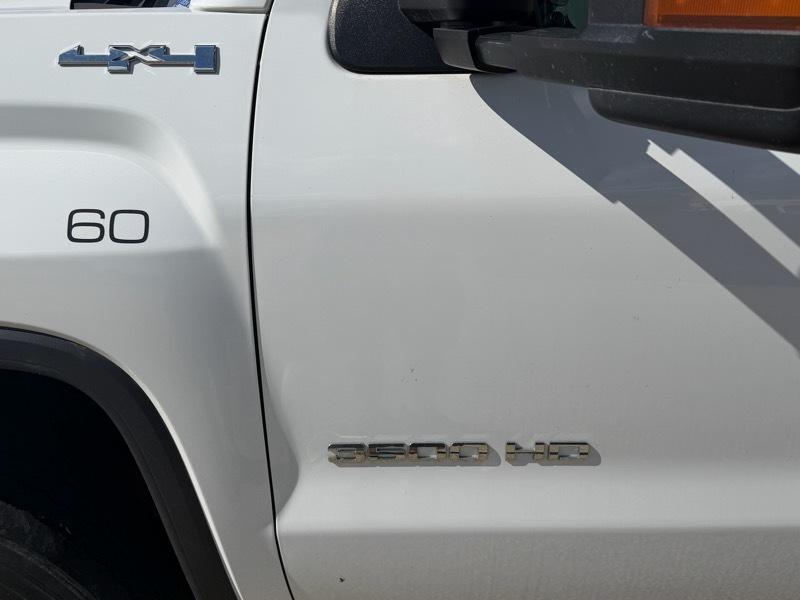 GMC Sierra 3500HD SLE Long Box 4WD 2016