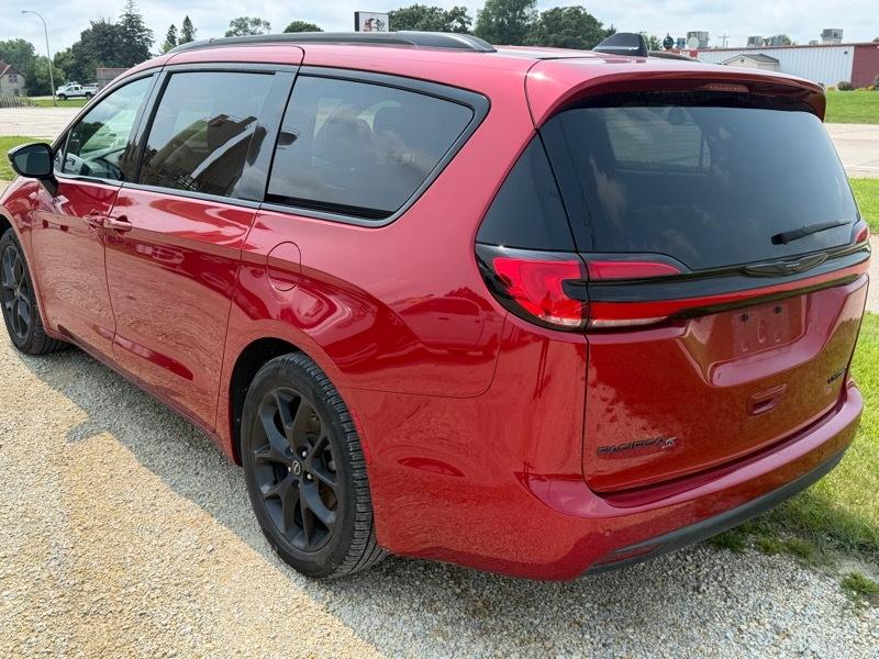 Chrysler Pacifica Limited 2025
