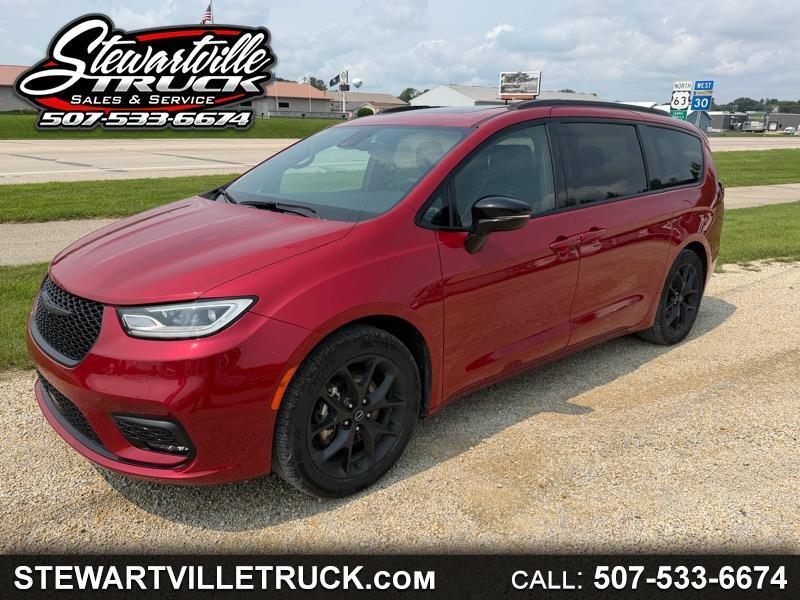 Chrysler Pacifica Limited 2025