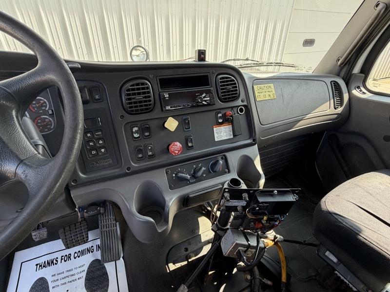 Freightliner M2  2014