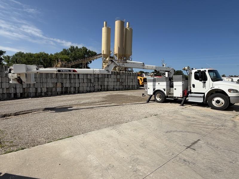 Freightliner M2  2014