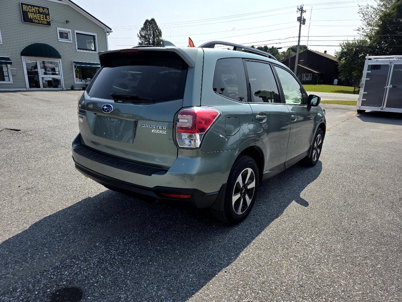 Subaru Forester 2.5i Premium PZEV CVT 2017 Subaru Forester 2.5i Premium PZEV CVT 2017