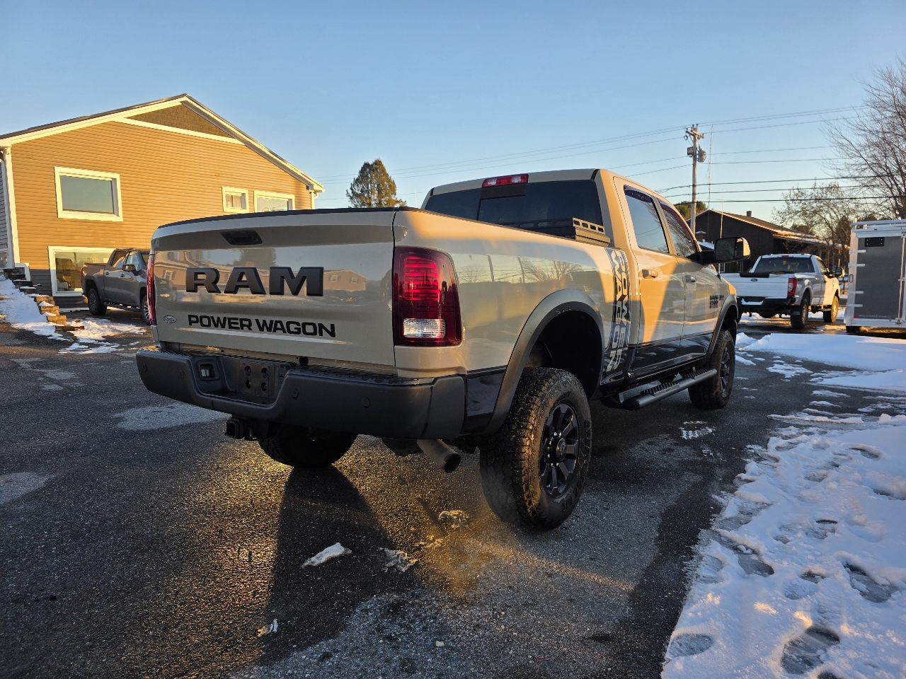 RAM 2500 Power Wagon Crew Cab SWB 4WD 2018