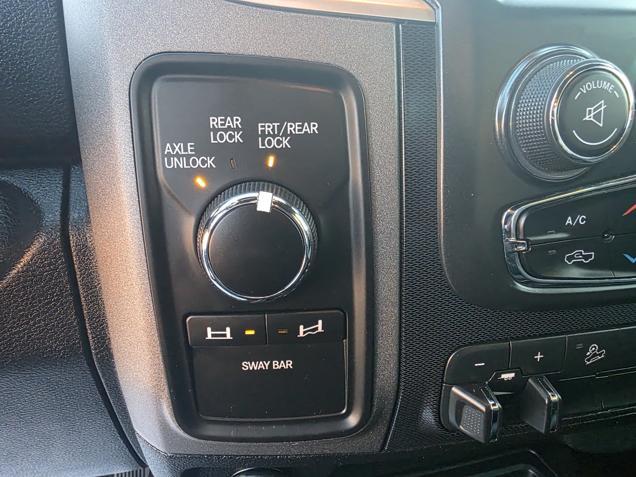 RAM 2500 Power Wagon Crew Cab SWB 4WD 2018