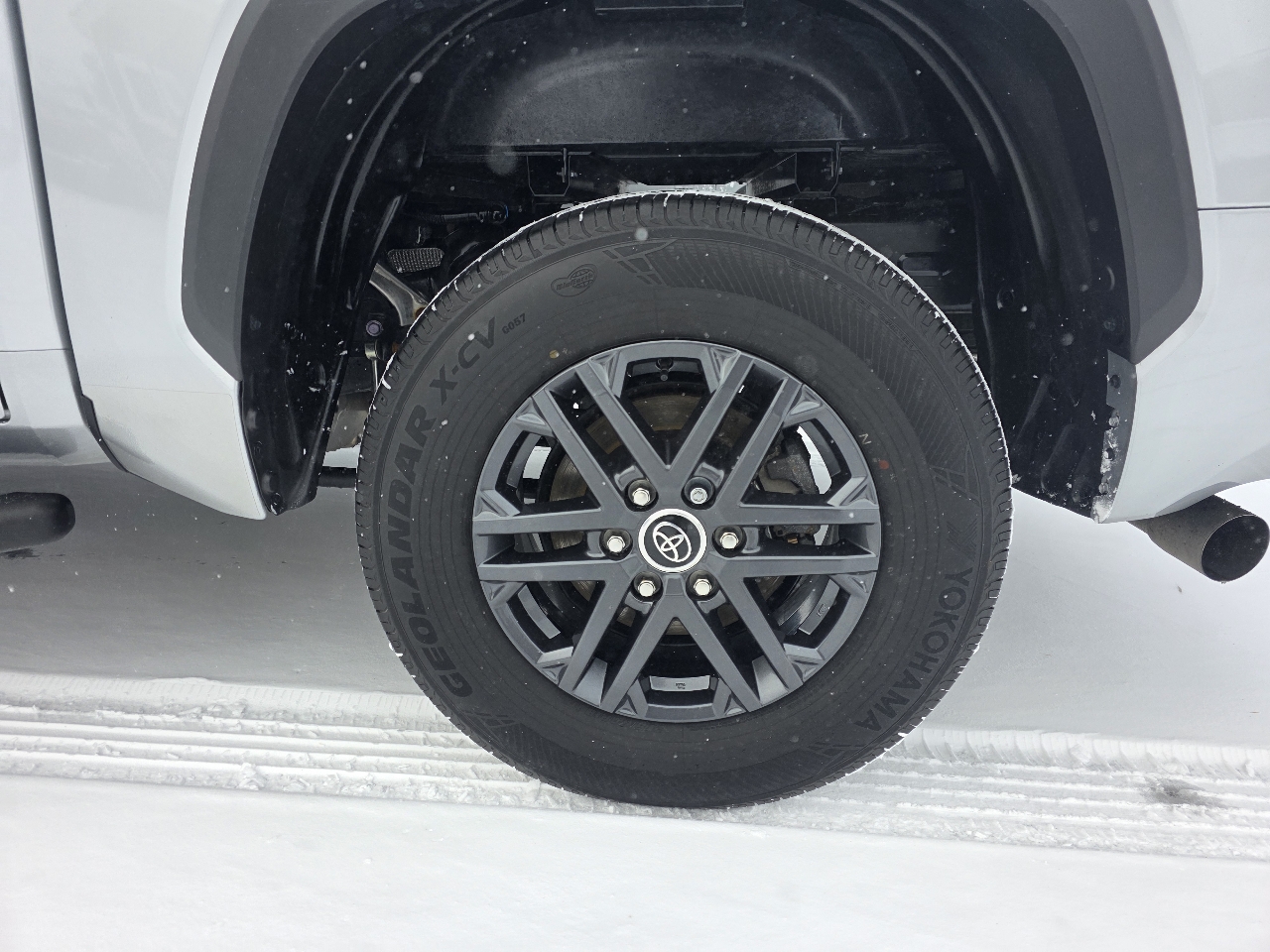 Toyota Tundra SR5 CrewMax 4WD 2024