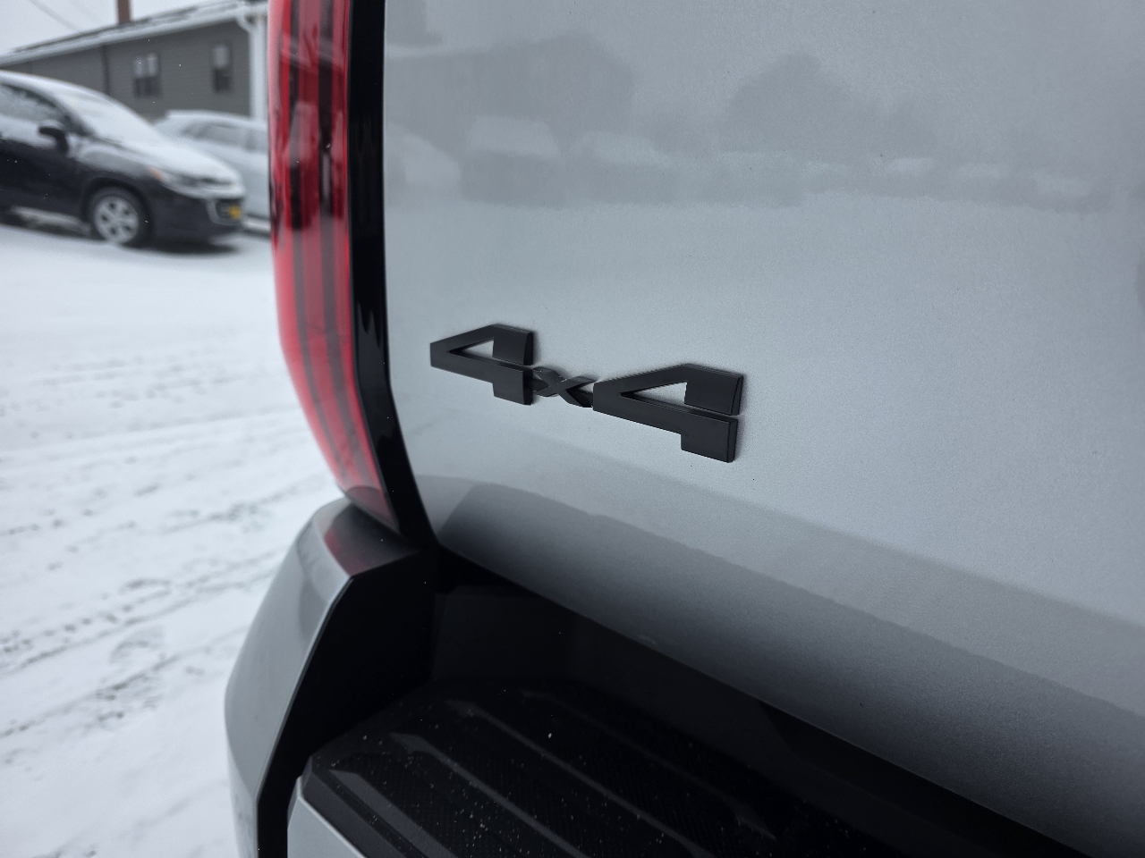 Toyota Tundra SR5 CrewMax 4WD 2024