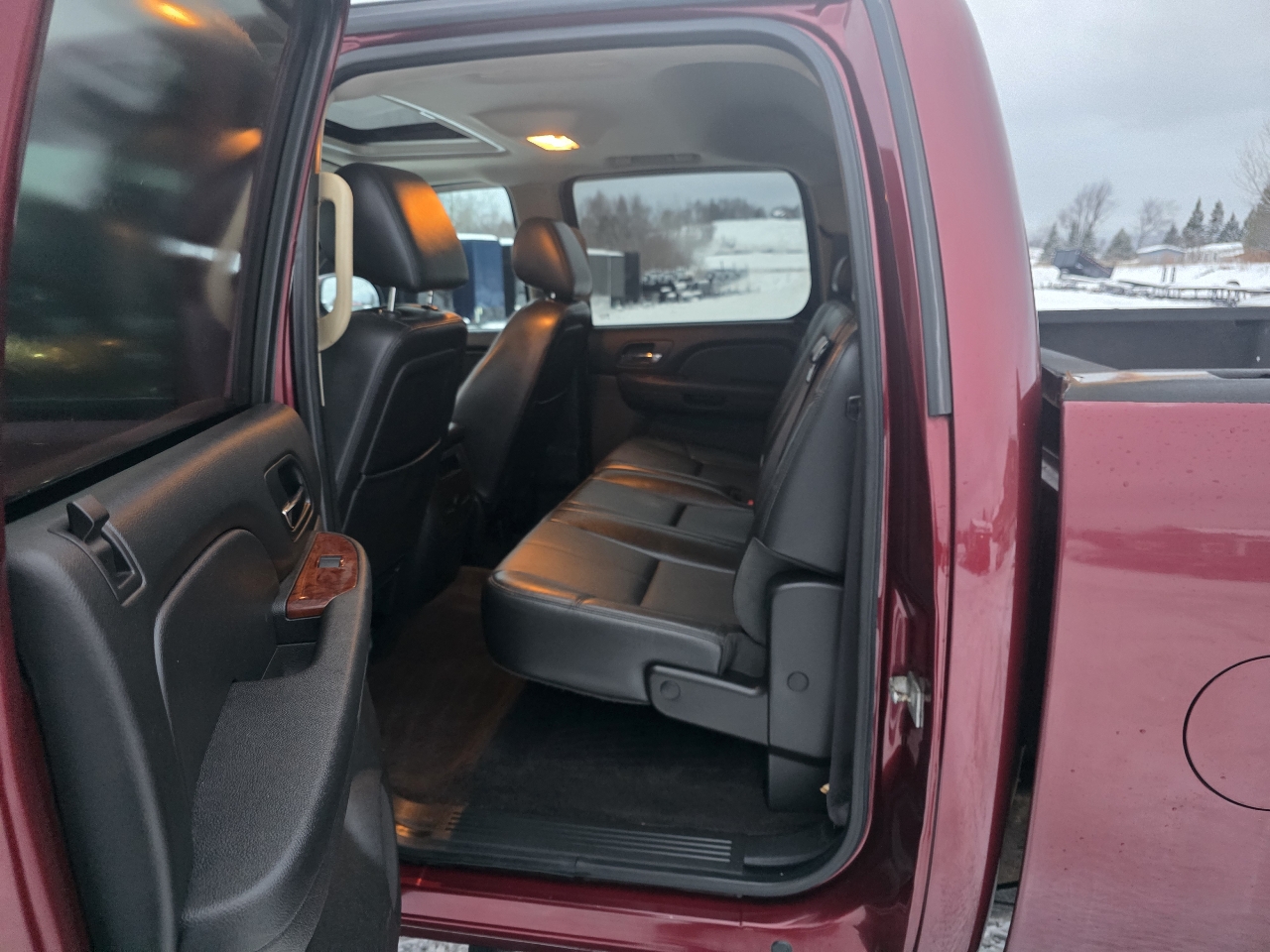 GMC Sierra 2500HD Ext Cab 143.5" WB 4WD SLT 2014