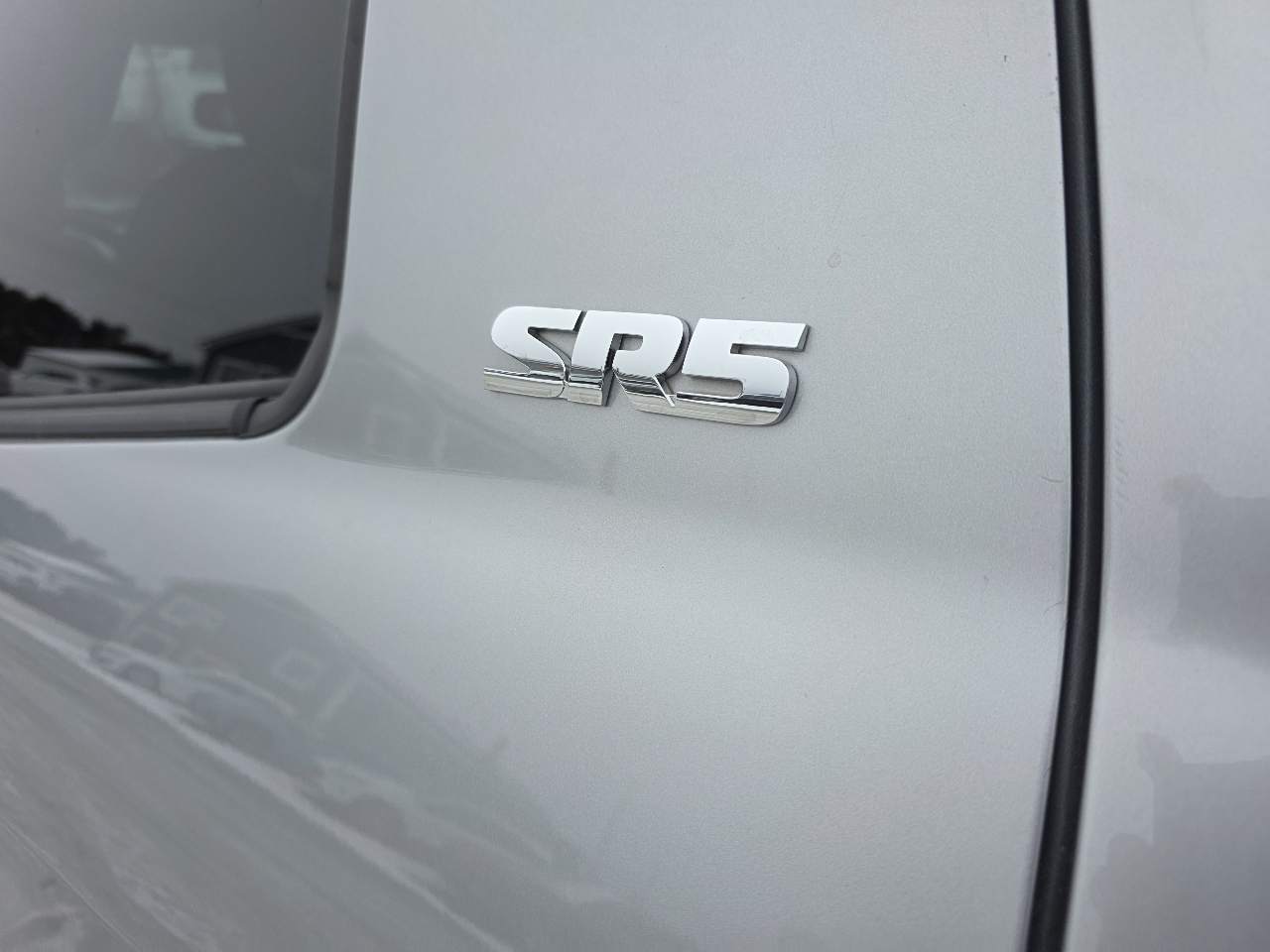 Toyota Tundra SR5 5.7L V8 Double Cab 4WD 2017