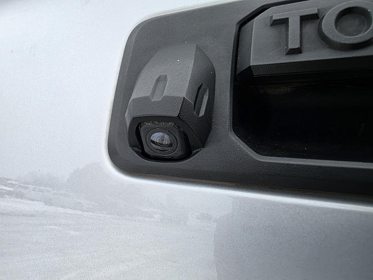 Toyota Tundra SR5 5.7L V8 Double Cab 4WD 2017