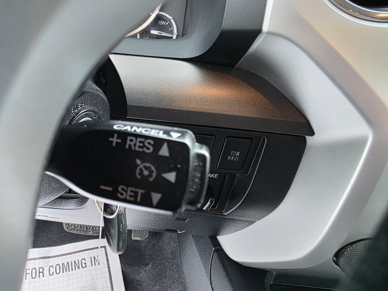 Toyota Tundra SR5 5.7L V8 Double Cab 4WD 2017