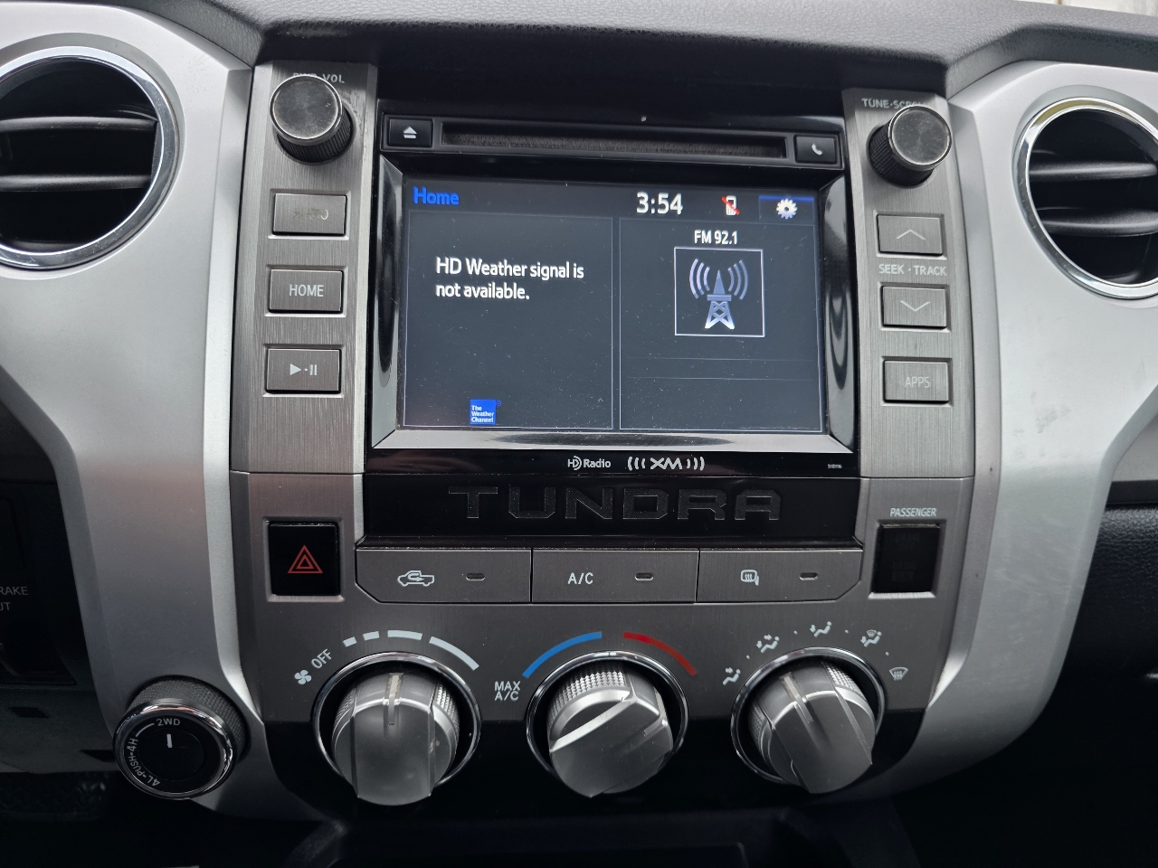 Toyota Tundra SR5 5.7L V8 Double Cab 4WD 2017