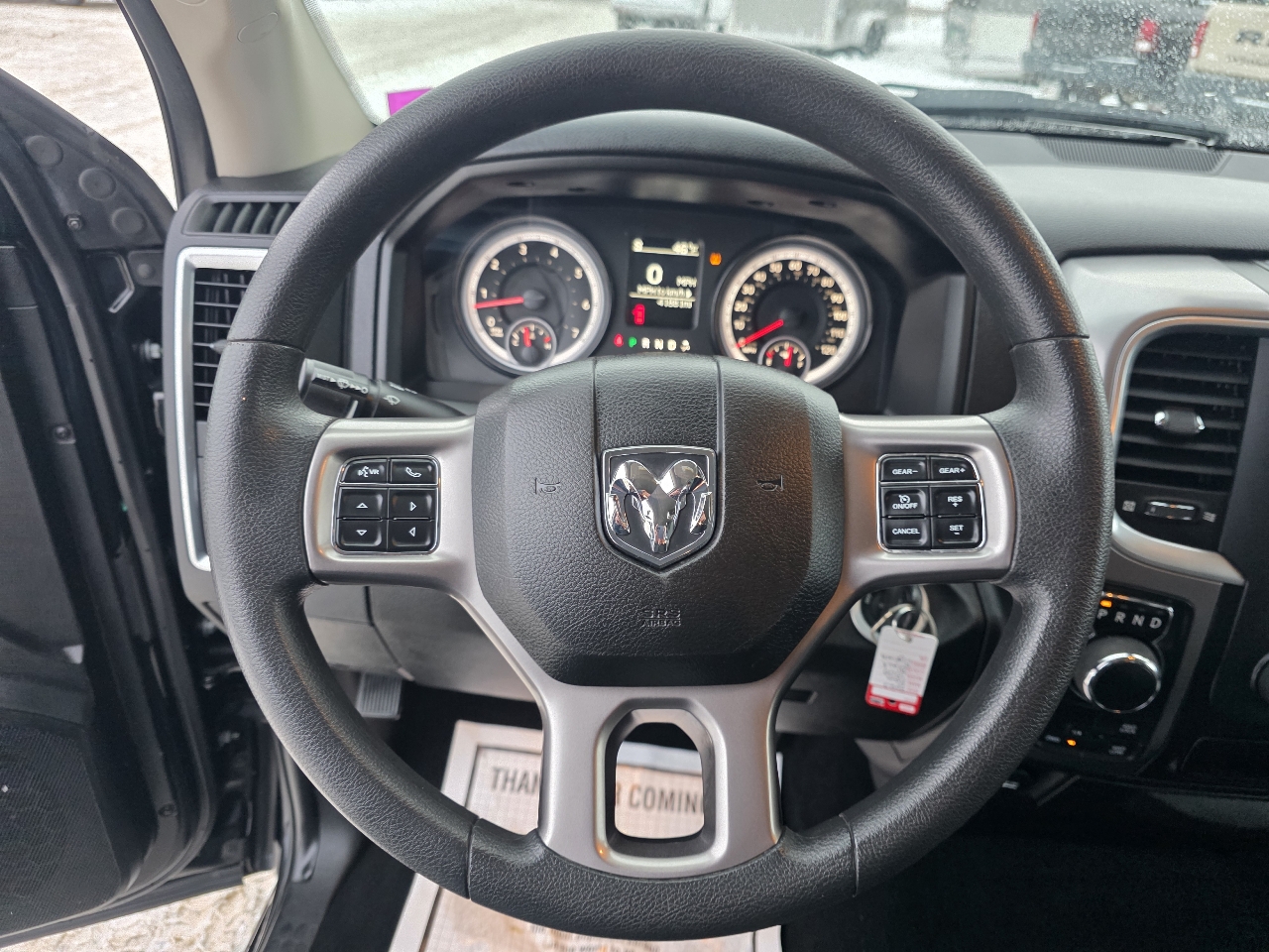 RAM 1500 Classic Tradesman Crew Cab SWB 4WD 2023