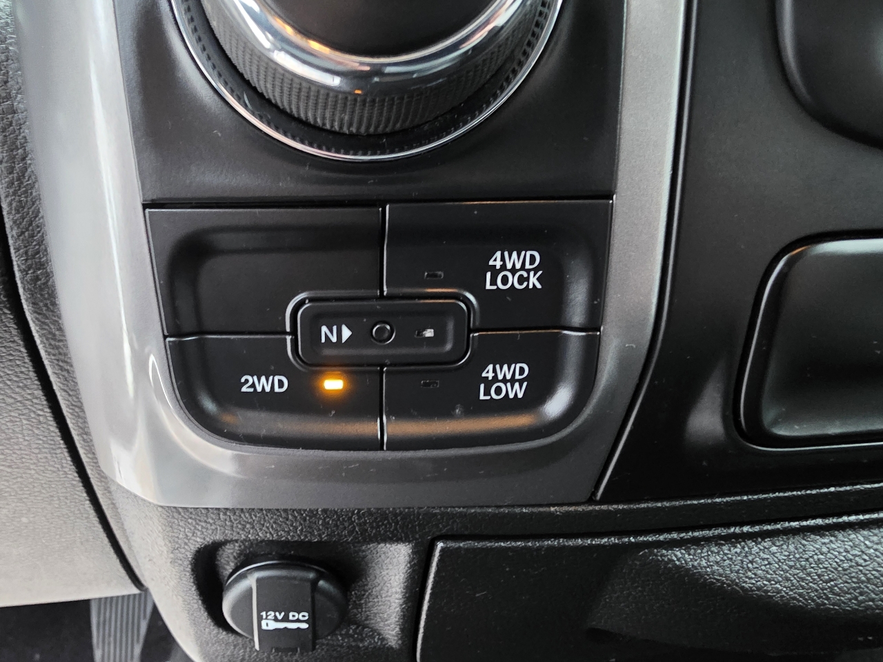 RAM 1500 Classic Tradesman Crew Cab SWB 4WD 2023