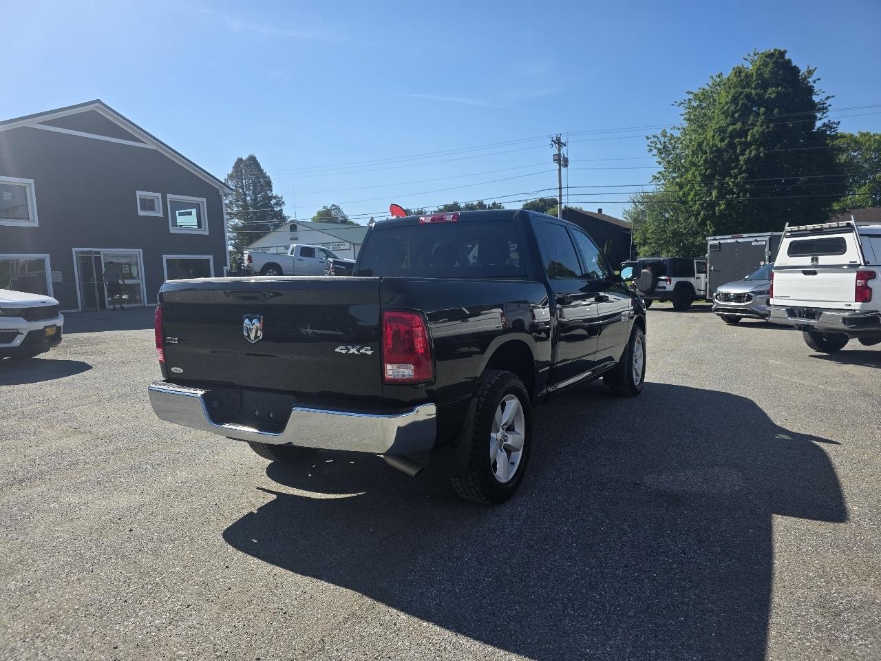 RAM 1500 Classic Tradesman Crew Cab SWB 4WD 2023